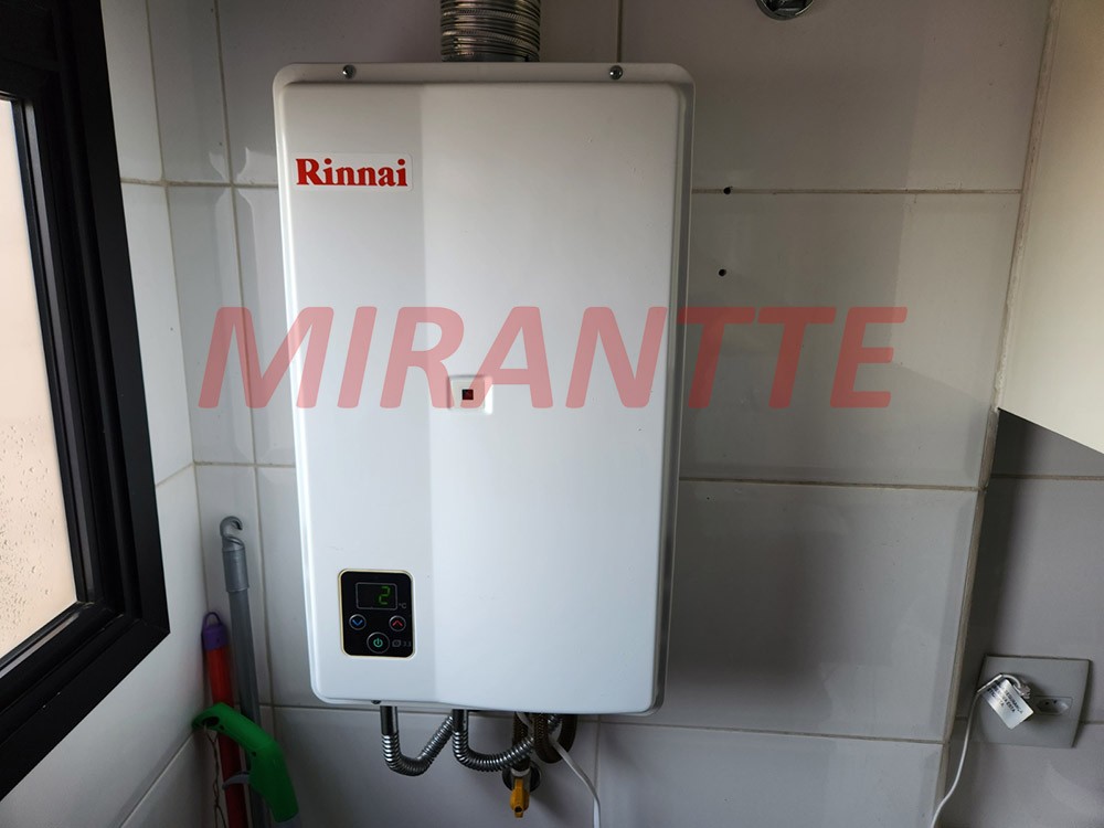 Apartamento de 147m² com 4 quartos em Água Fria