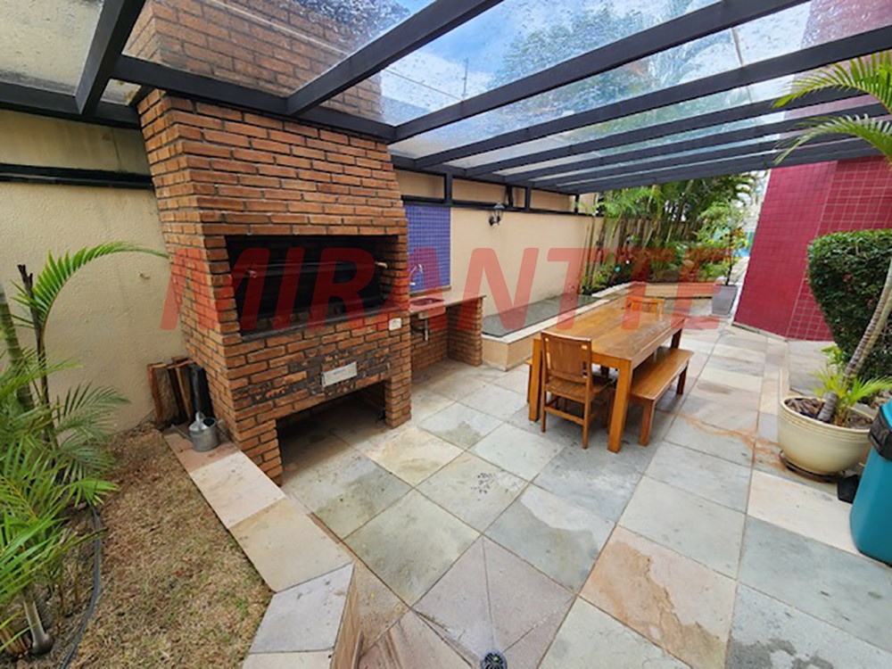 Apartamento de 147m² com 4 quartos em Água Fria