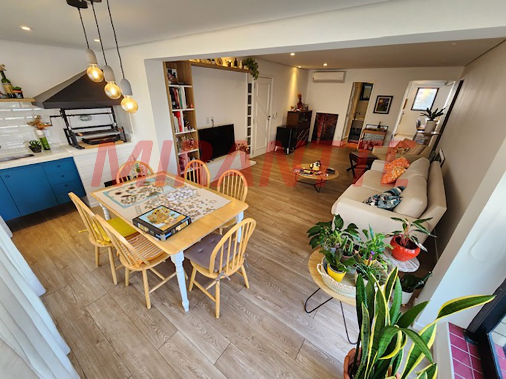 Apartamento de 147m² com 4 quartos em Água Fria