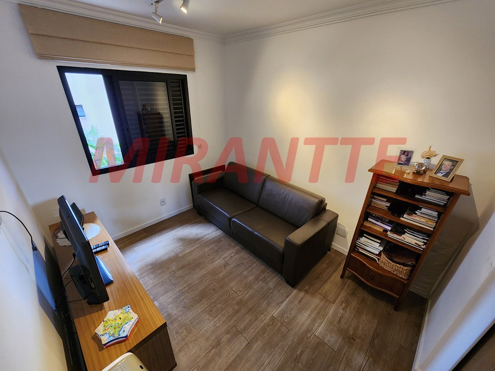Apartamento de 147m² com 4 quartos em Água Fria