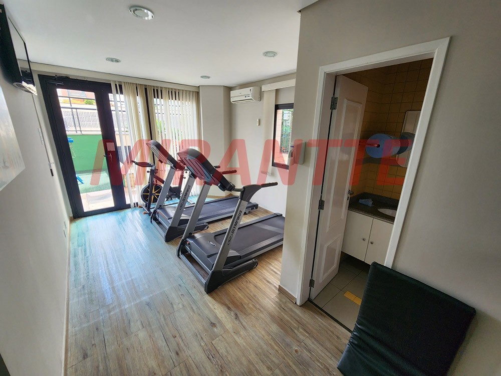Apartamento de 147m² com 4 quartos em Água Fria