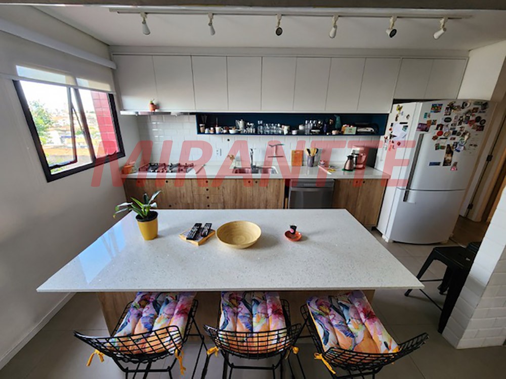 Apartamento de 147m² com 4 quartos em Água Fria