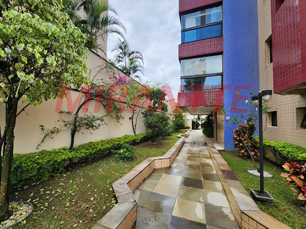 Apartamento de 147m² com 4 quartos em Água Fria