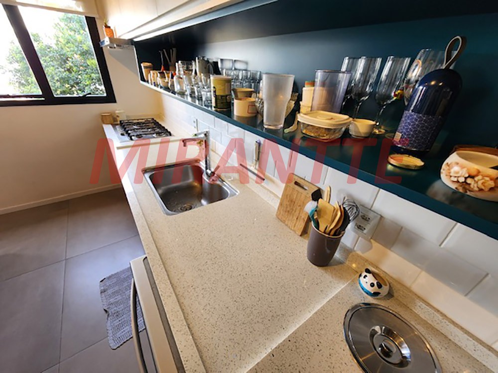Apartamento de 147m² com 4 quartos em Água Fria