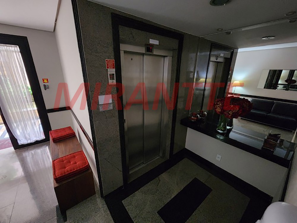 Apartamento de 147m² com 4 quartos em Água Fria
