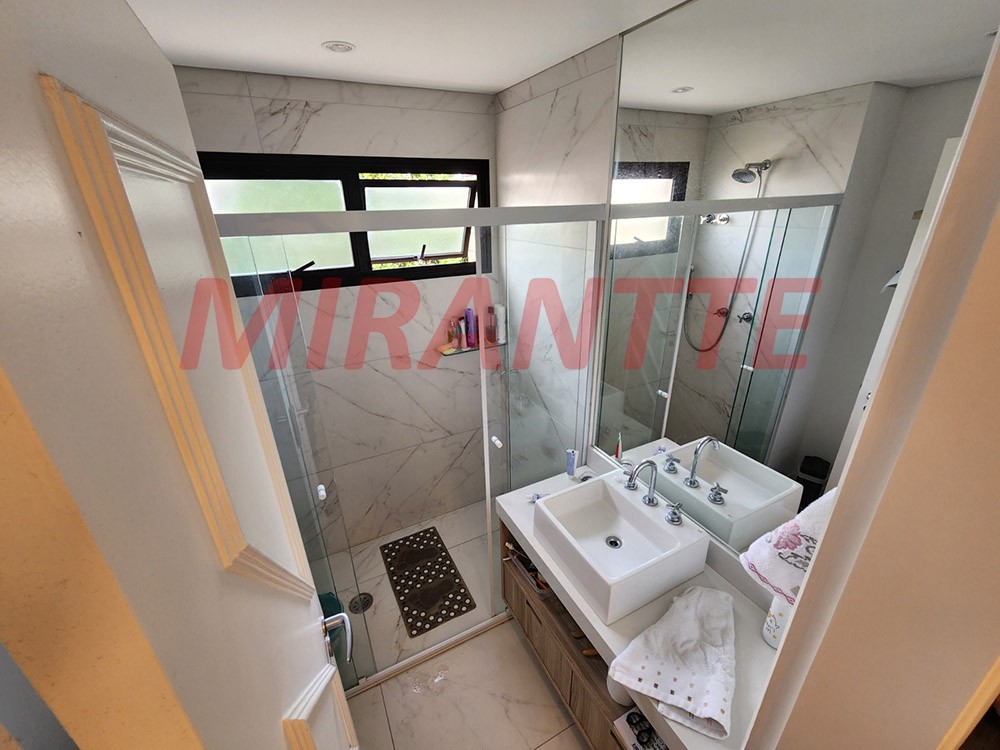 Apartamento de 147m² com 4 quartos em Água Fria