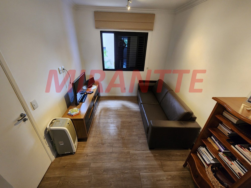 Apartamento de 147m² com 4 quartos em Água Fria