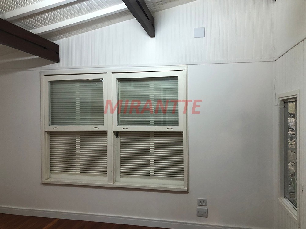 Sobrado de 220m² com 3 quartos em Tremembe