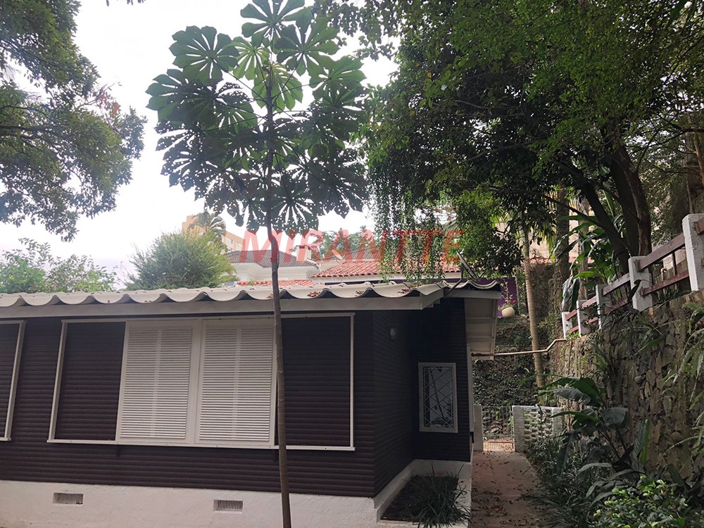 Sobrado de 220m² com 3 quartos em Tremembe