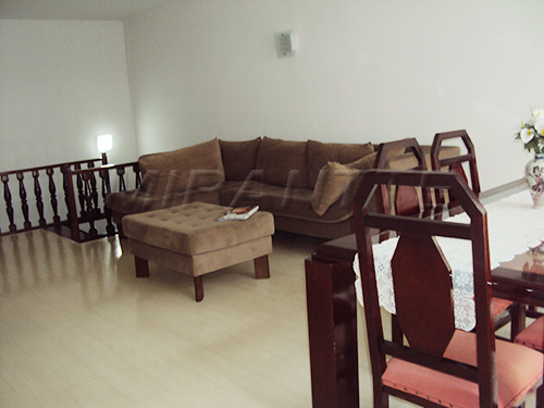 Sobrado de 270m² com 3 quartos em Santana