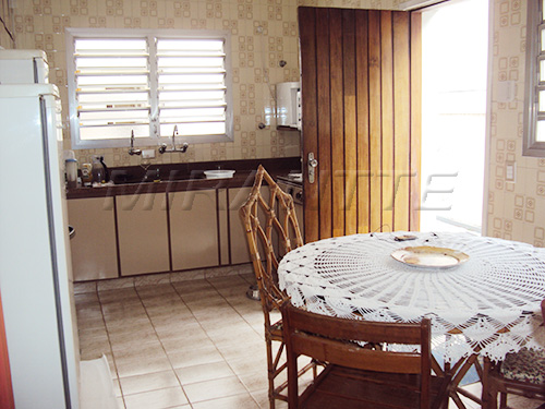 Sobrado de 270m² com 3 quartos em Santana