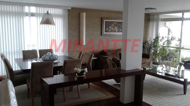 Sobrado de 765m² com 5 quartos em Jardim São Bento