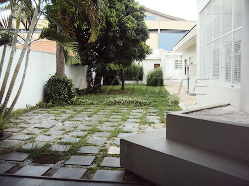 Casa terrea de 400m² com 4 quartos em Jardim São Bento