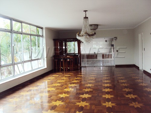 Casa terrea de 400m² com 4 quartos em Jardim São Bento