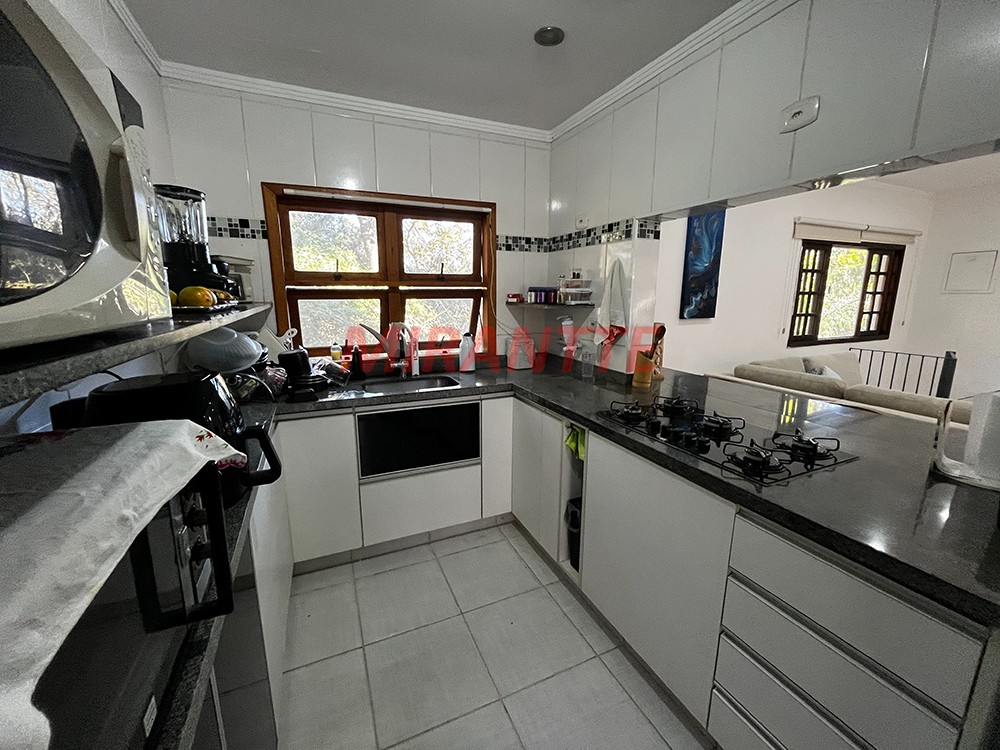 Cond. fechado de 155m² com 3 quartos em Serra Da Cantareira