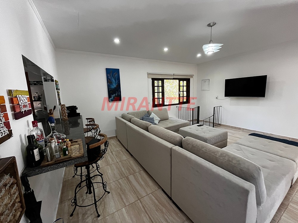 Cond. fechado de 155m² com 3 quartos em Serra Da Cantareira