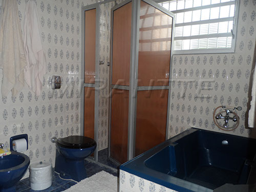 Sobrado de 195m² com 4 quartos em Tremembe