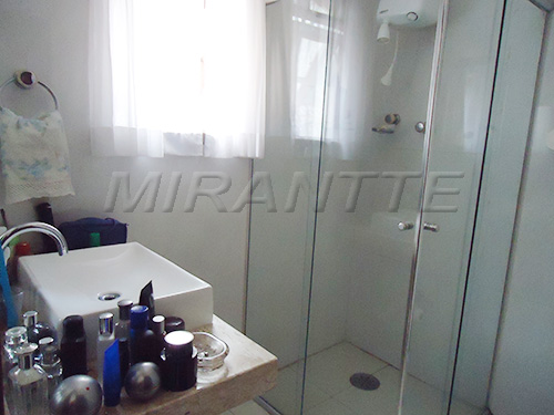 Sobrado de 351m² com 8 quartos em Mandaqui