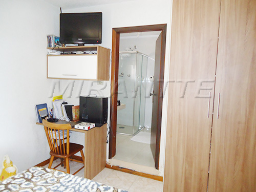 Sobrado de 351m² com 8 quartos em Mandaqui