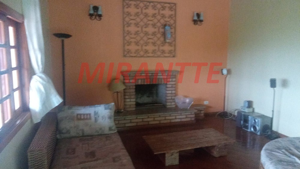 Sobrado de 365m² com 4 quartos em Serra Da Cantareira