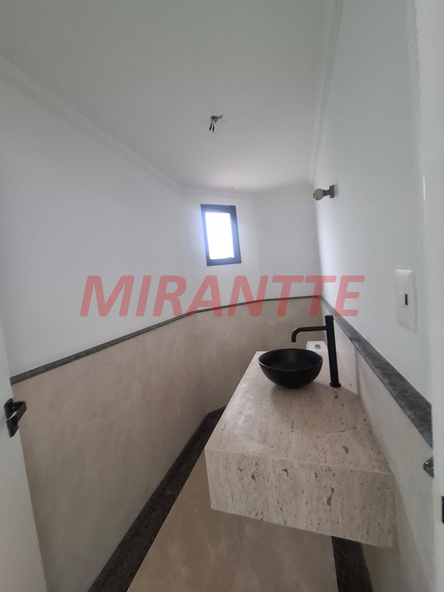 Cobertura de 257m² com 4 quartos em Água Fria