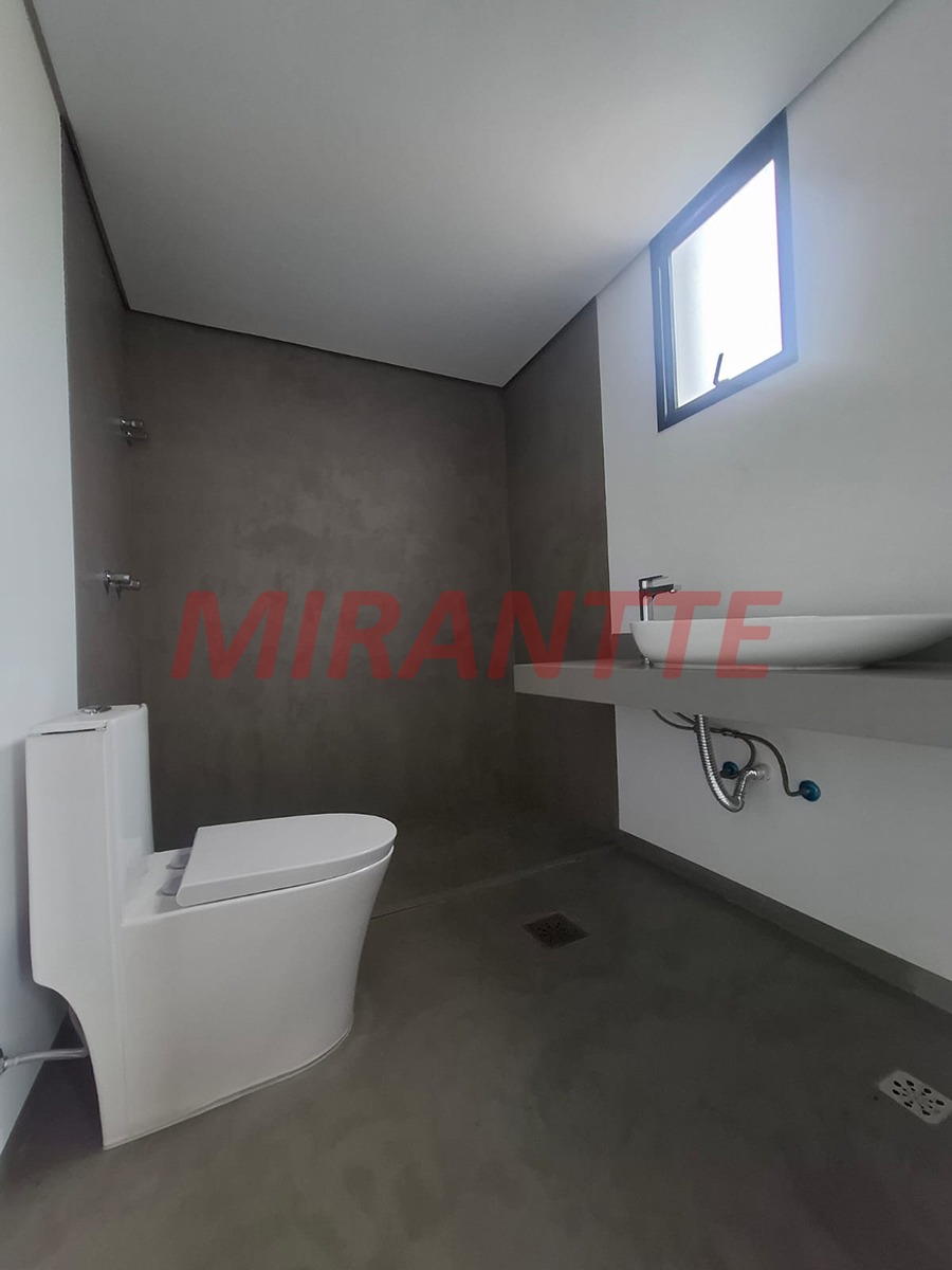 Cobertura de 257m² com 4 quartos em Água Fria