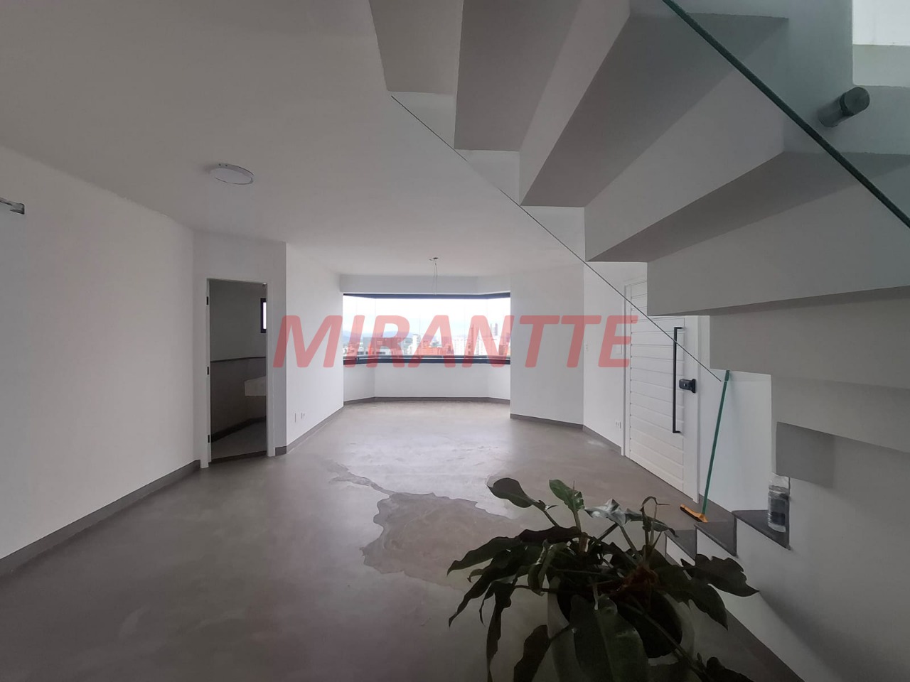 Cobertura de 257m² com 4 quartos em Água Fria