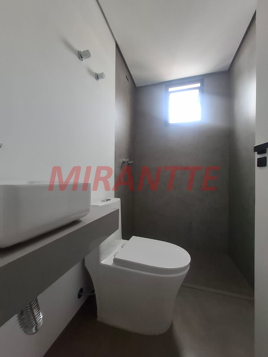 Cobertura de 257m² com 4 quartos em Água Fria
