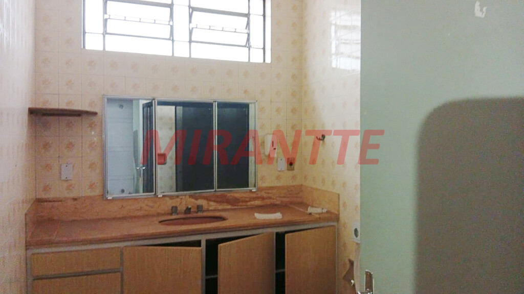 Sobrado de 190m² com 3 quartos em Santana