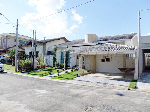 Casa terrea com 3 quartos em Jardim Eugênia