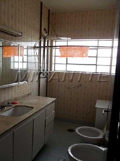 Sobrado de 182m² com 2 quartos em Santana