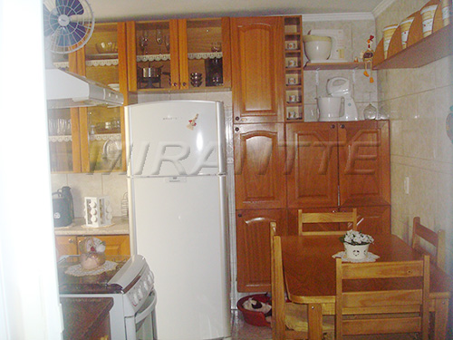 Apartamento de 53m² com 3 quartos em Vila Amalia