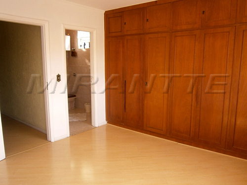 Sobrado de 210m² com 3 quartos em Jardim França