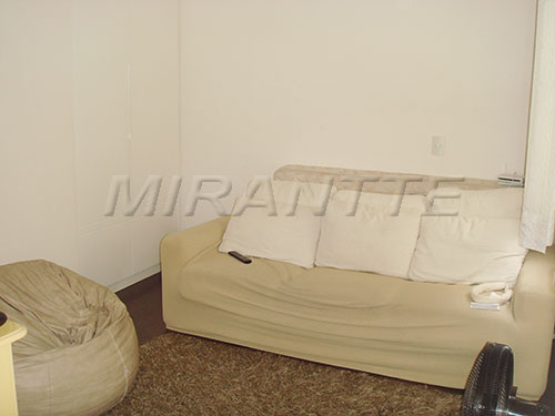 Sobrado de 255m² com 4 quartos em Tremembe