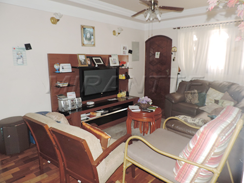 Sobrado de 220m² com 4 quartos em Santana