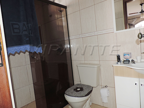 Sobrado de 220m² com 4 quartos em Santana