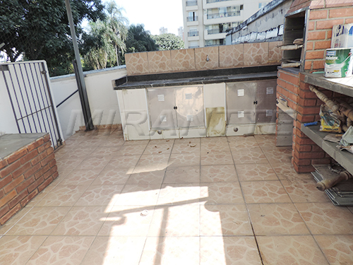 Sobrado de 220m² com 4 quartos em Santana