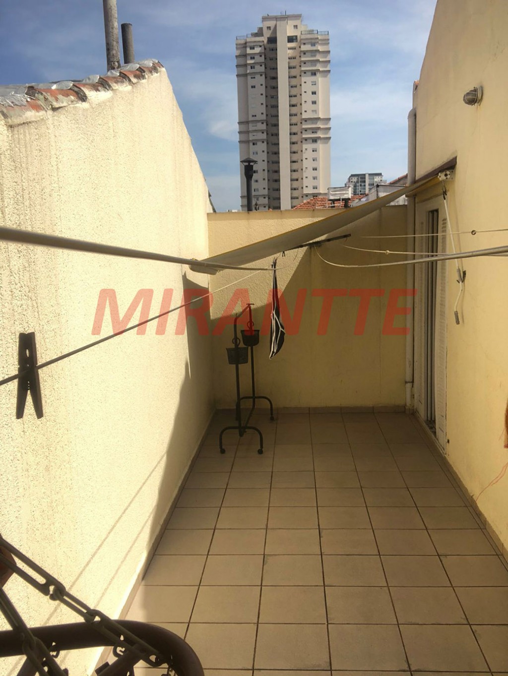 Sobrado de 200m² com 5 quartos em Santana