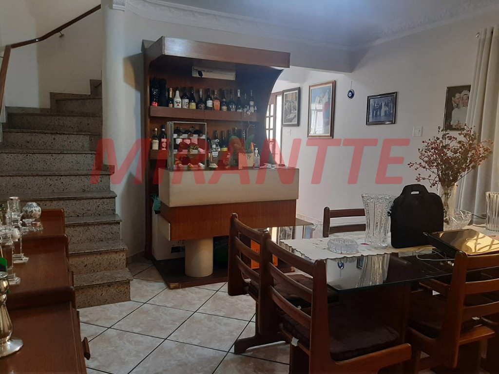 Sobrado de 200m² com 5 quartos em Santana