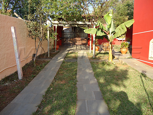 Cond. fechado de 200m² com 4 quartos em VILA MACHADO