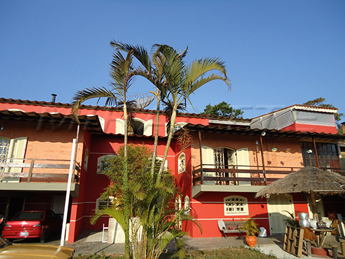 Cond. fechado de 200m² com 4 quartos em VILA MACHADO
