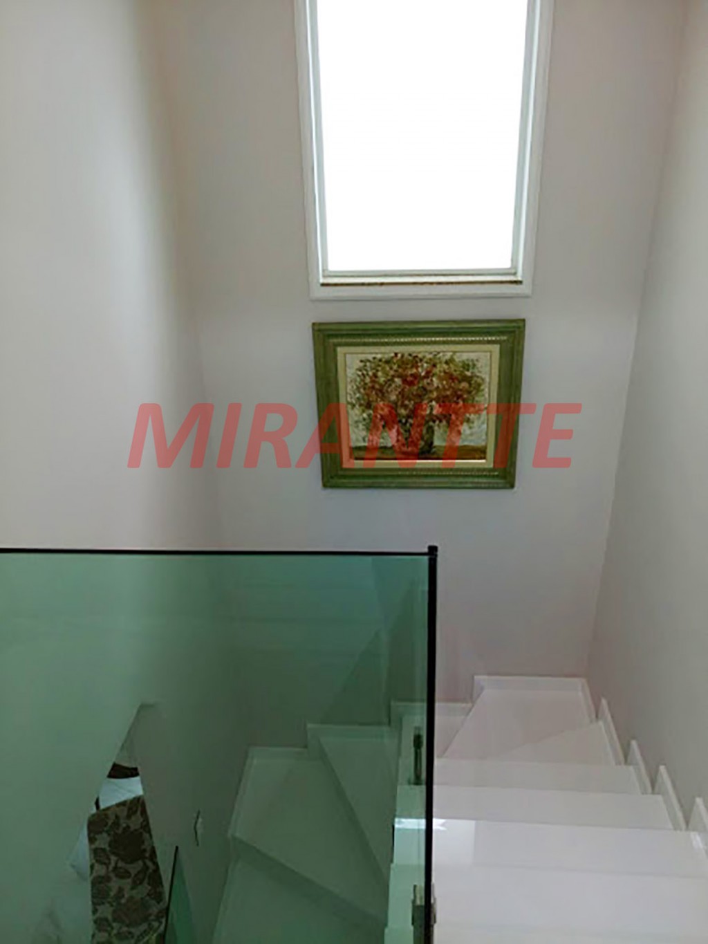 Sobrado de 229m² com 3 quartos em Santana