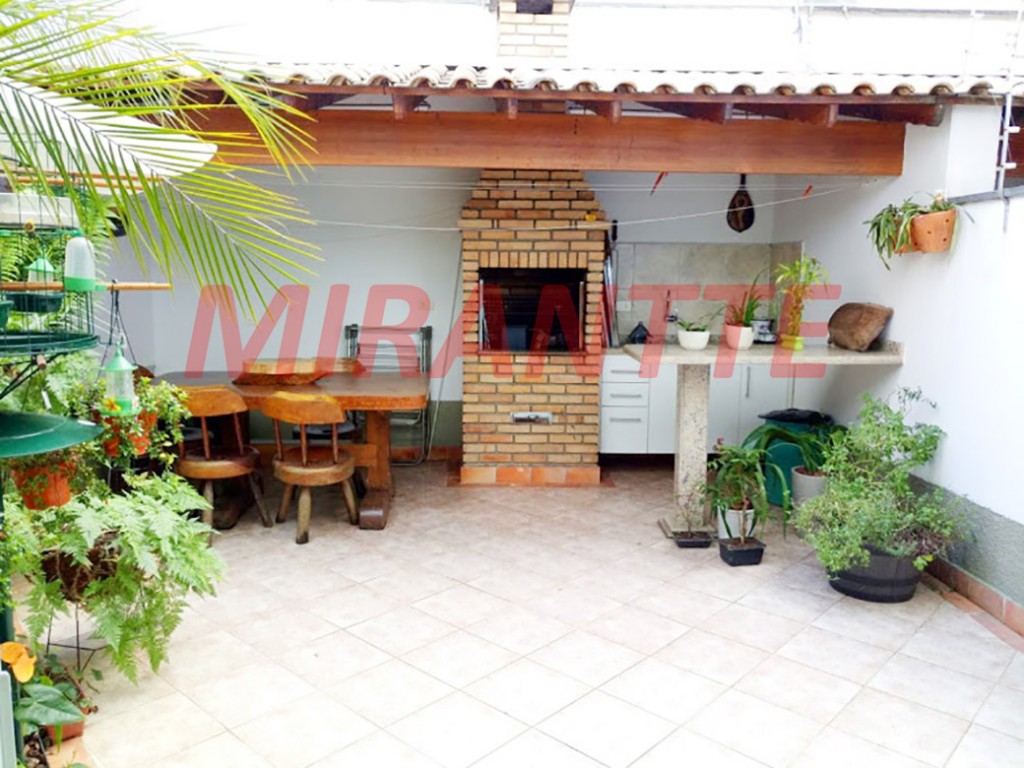 Sobrado de 229m² com 3 quartos em Santana