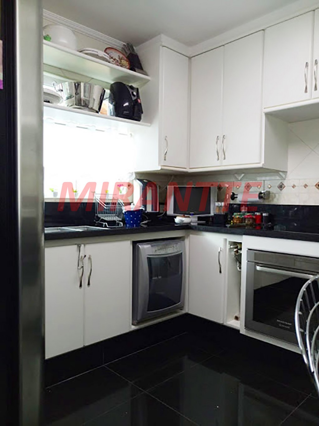 Sobrado de 229m² com 3 quartos em Santana