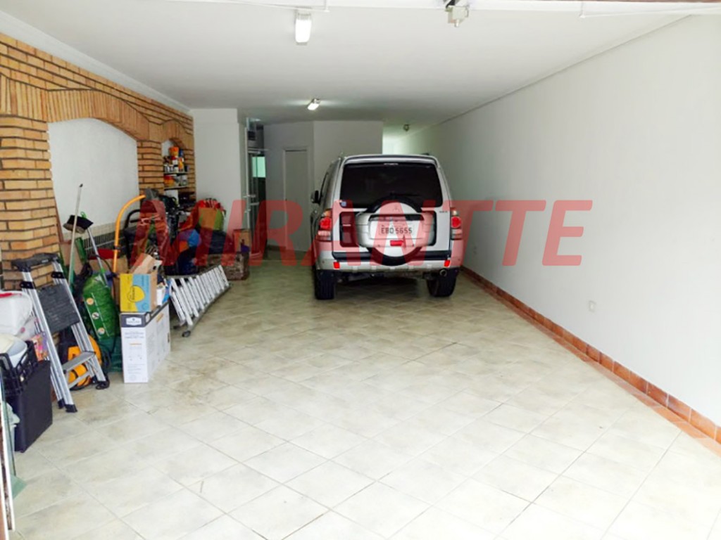 Sobrado de 229m² com 3 quartos em Santana