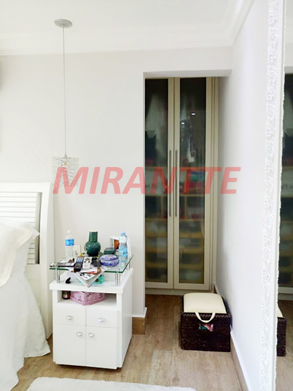 Sobrado de 229m² com 3 quartos em Santana