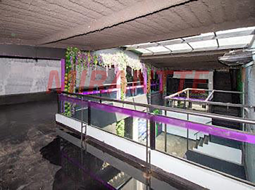 Comercial de 250m² em Parada Inglesa