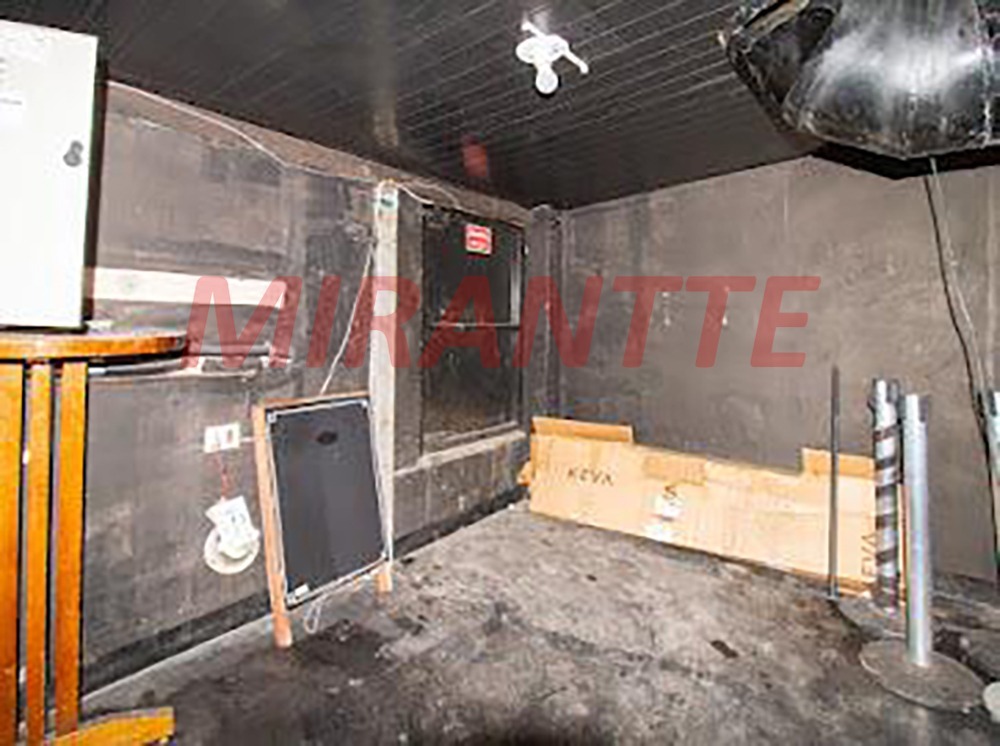 Comercial de 250m² em Parada Inglesa