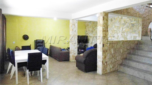 Sobrado de 1550m² com 3 quartos em Serra Da Cantareira