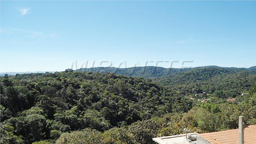Sobrado de 1550m² com 3 quartos em Serra Da Cantareira
